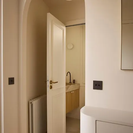 After B00klng Need Scаn Qr-c0dе --overlook Arc De Triomphe Apartamento Paris