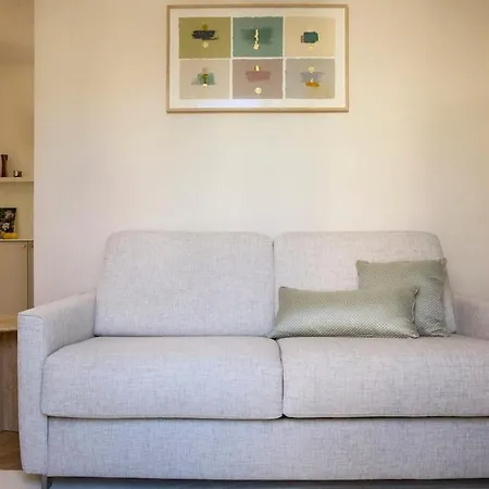 Apartamento After B00klng Need Scаn Qr-c0dе --overlook Arc De Triomphe Paris